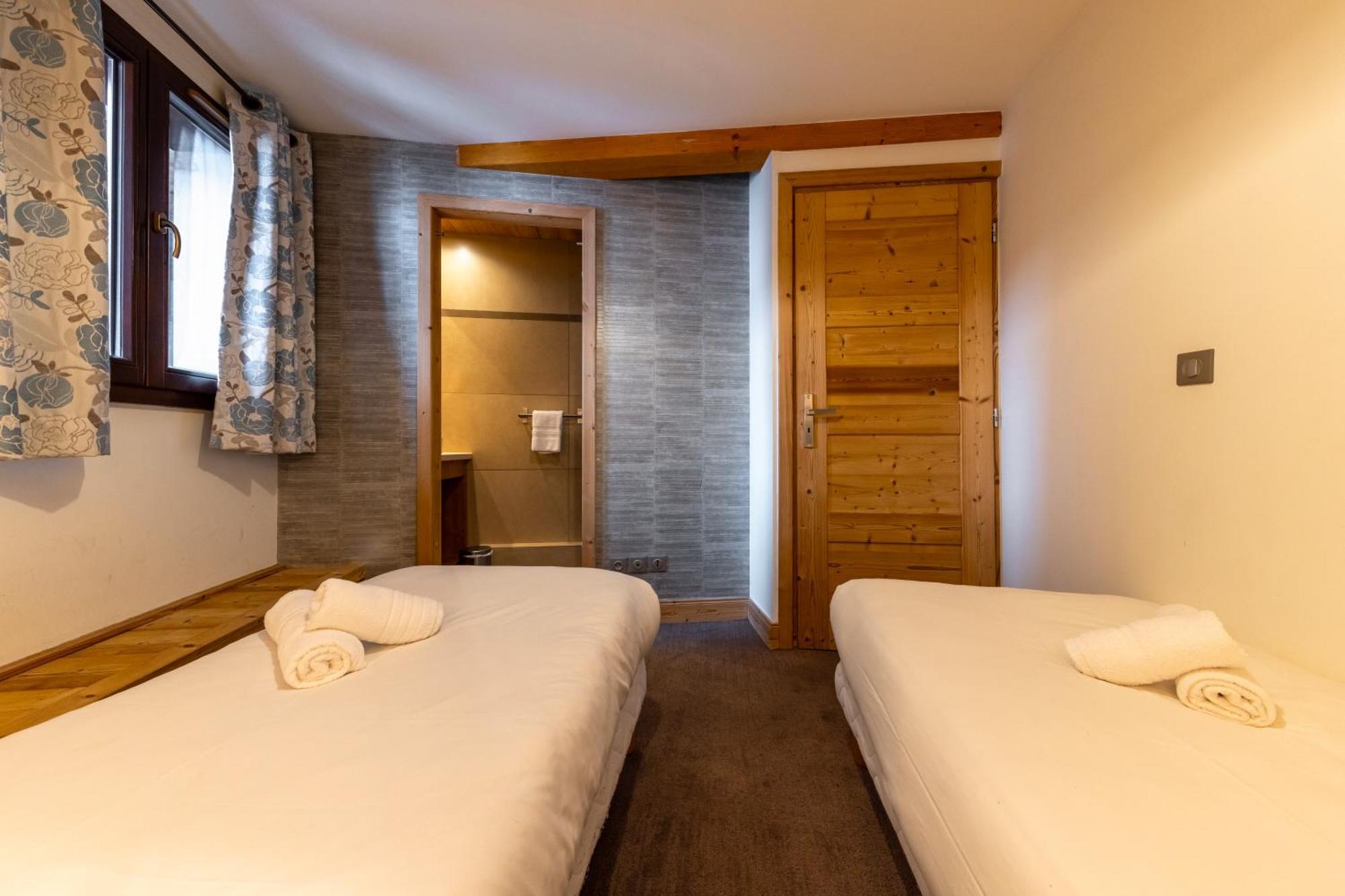 Des Neiges - Arolles 4*